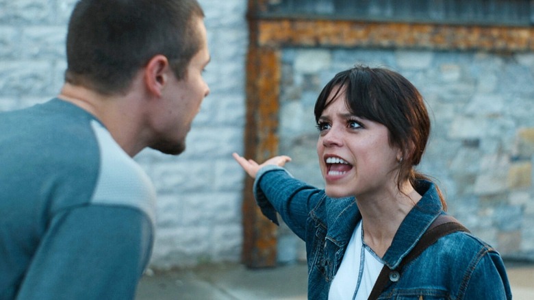 Charlie (Toby Wallace) and Mabel (Jenna Ortega) arguing in Finestkind
